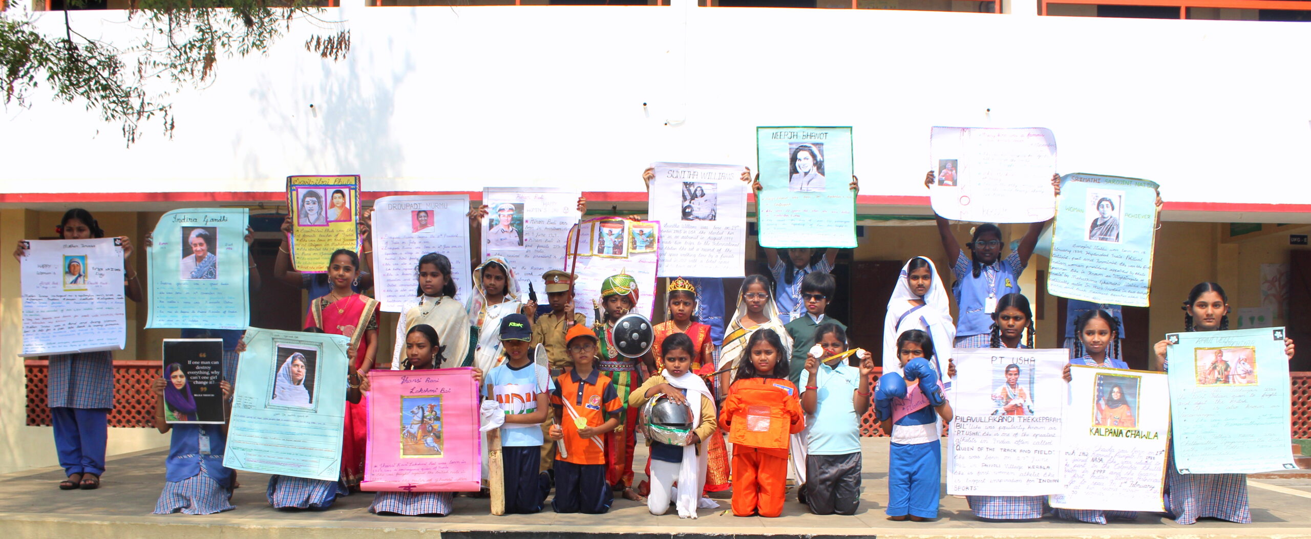 Fancy dress competition on world leaders at Murugu Matric School, Tirupur